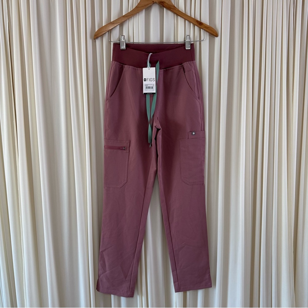 Figs Yola in Mauve